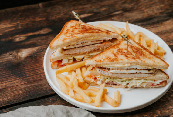 KNAR Restaurant & Pizza